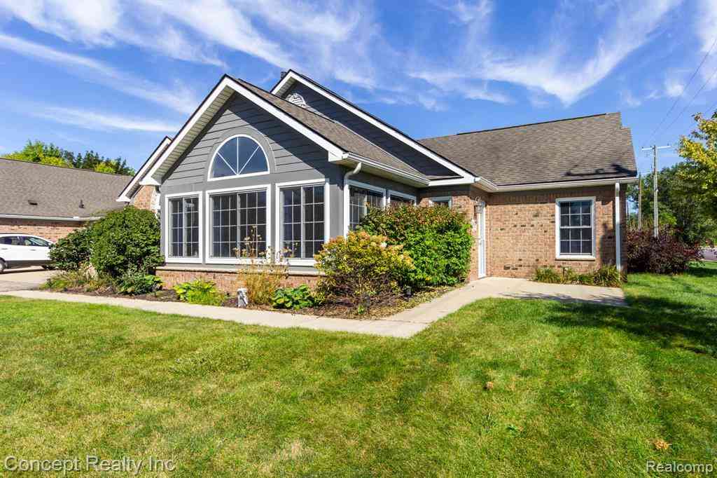 Condo For Sale - 11035 Brookwood  <br/> Taylor, MI 48180