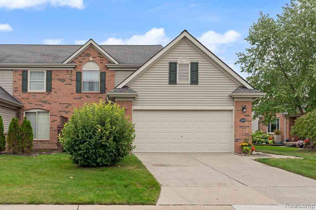 Condo For Sale - 3845 Knightbridge Circle  #46<br/> Macomb County, Sterling Heights, MI 48314