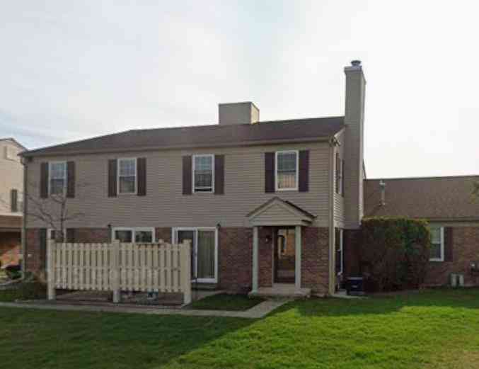 Condo For Sale - 15756 Cambridge Drive <br/> Macomb County, Clinton Township, MI 48038