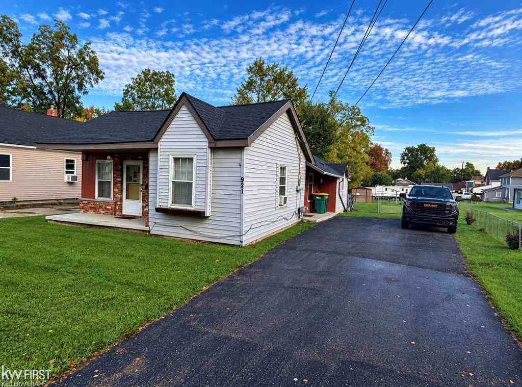 Homes For Rent - 921 E Mt Morris Street <br/> Mount Morris, MI 48458