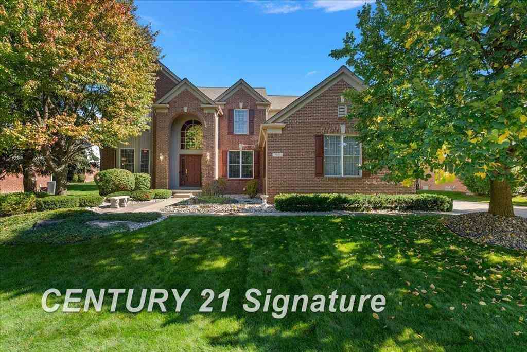 Homes For Sale - 966 Hollow Corners Court <br/> Rochester, MI 48307