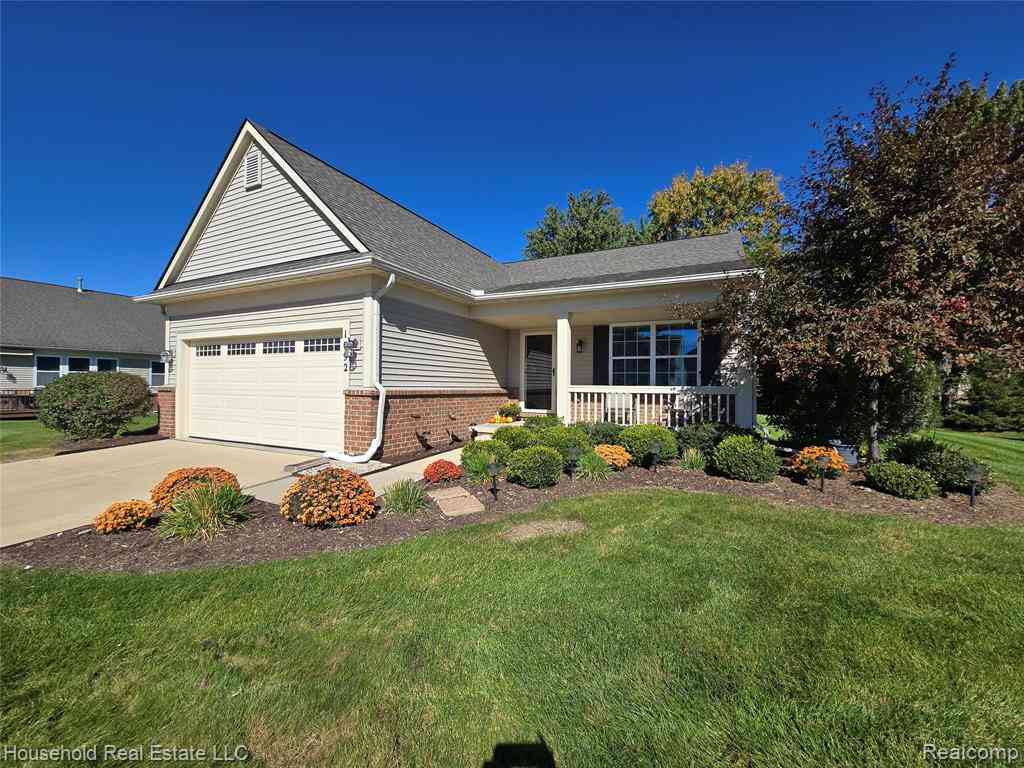 Condo For Sale - 1092 Paddock Drive  #80<br/> South Lyon, MI 48178