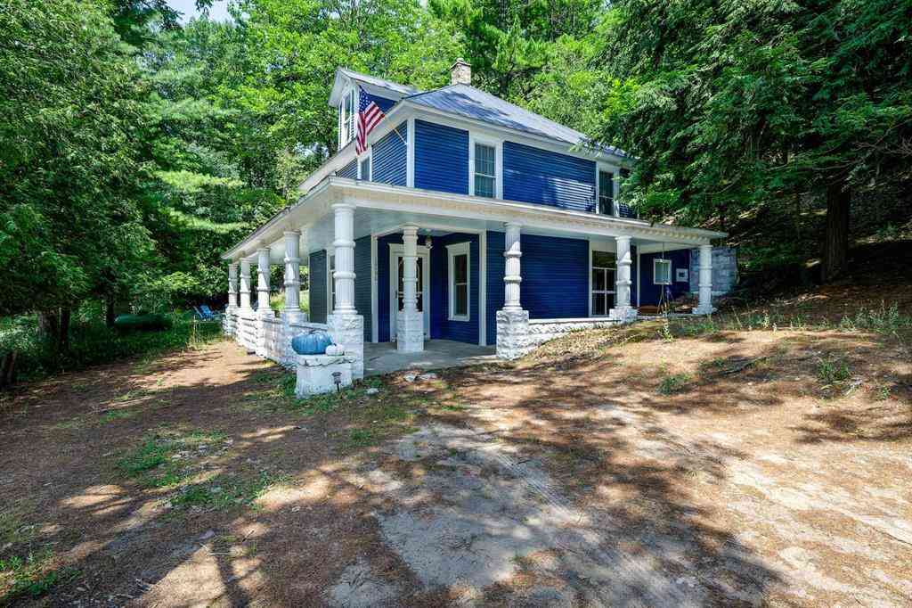 Homes For Sale - 10390 Deadstream Road <br/> Benzie County, Honor, MI 49640