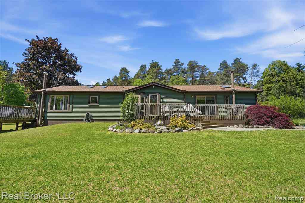 Homes For Sale - 3167 Roods Lake Road <br/> Lapeer, MI 48446