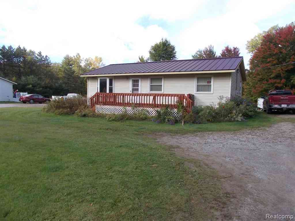 Homes For Sale - 3130 Cat Lake Road <br/> Caro, MI 48723