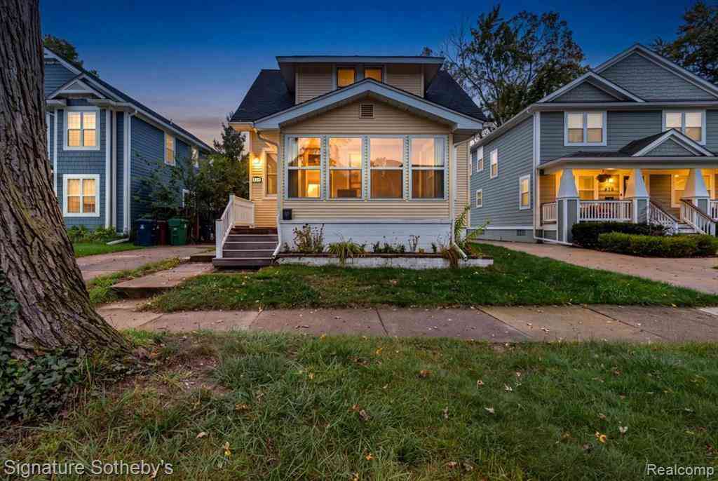 Homes For Sale - 634 S Vermont Avenue <br/> Royal Oak, MI 48067