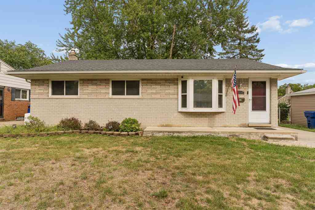 Homes For Rent - 8234 Holly Drive <br/> Canton, MI 48187