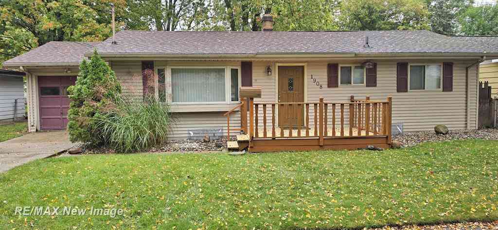 Homes For Sale - 1908 Oxford Street <br/> Saginaw, MI 48602