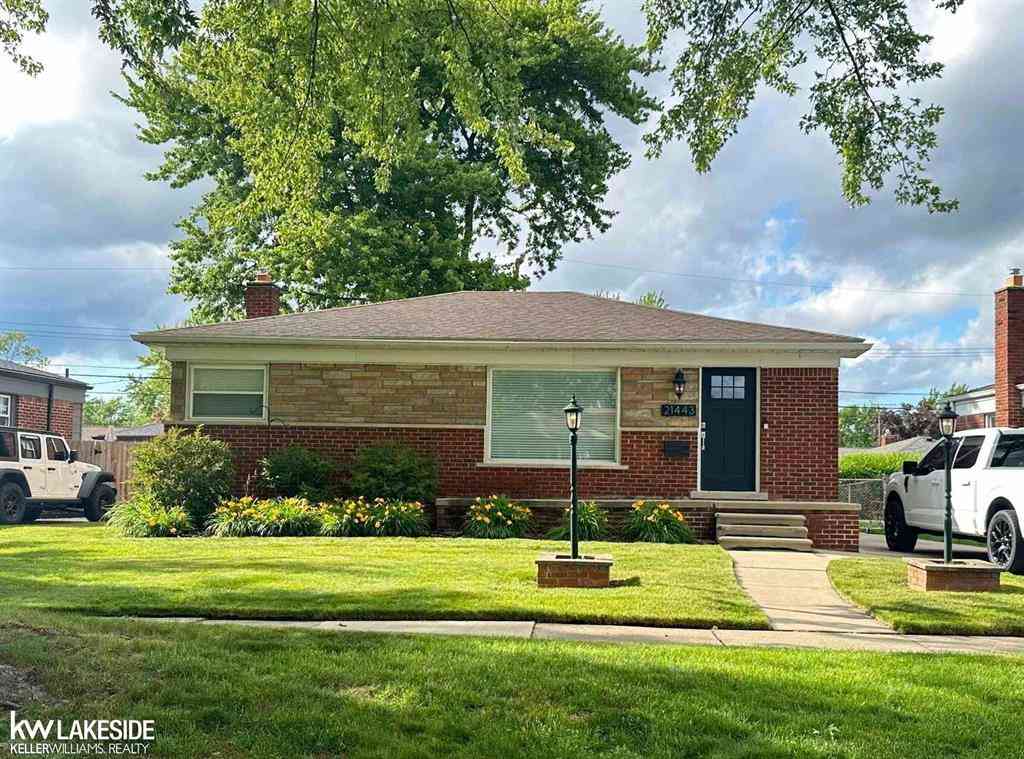 Homes For Sale - 21443 Arrowhead Street <br/> Saint Clair Shores, MI 48082