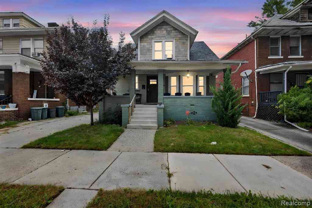Homes For Sale - 90 Richton Street <br/> Highland Park, MI 48203
