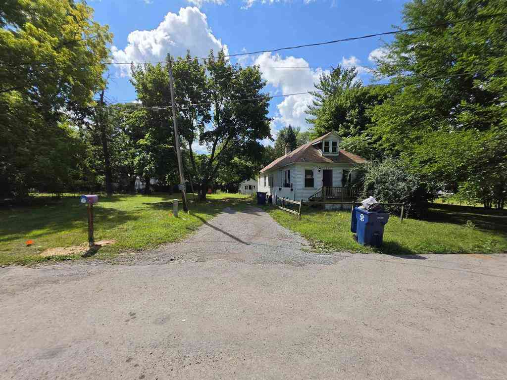 Homes For Sale - 4237 Wood Street <br/> Saginaw, MI 48638