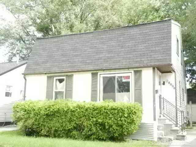 Homes For Sale - 28098 Maple Street <br/> Roseville, MI 48066