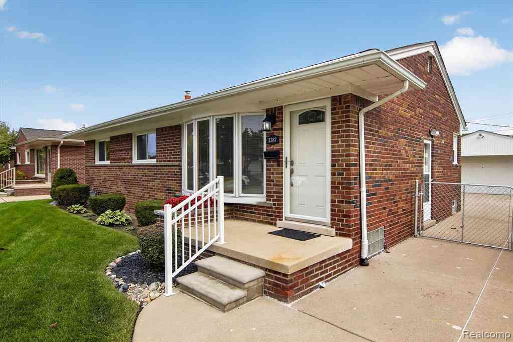 Homes For Sale - 3387 Norwood Drive <br/> Trenton, MI 48183