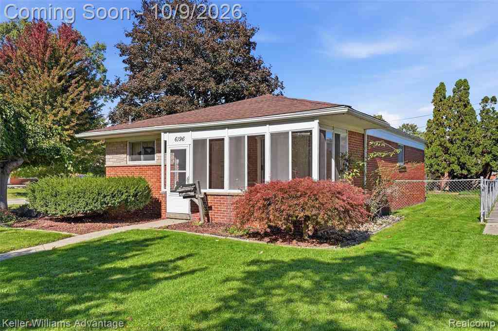 Homes For Sale - 6196 Norborne Avenue <br/> Dearborn Heights, MI 48127