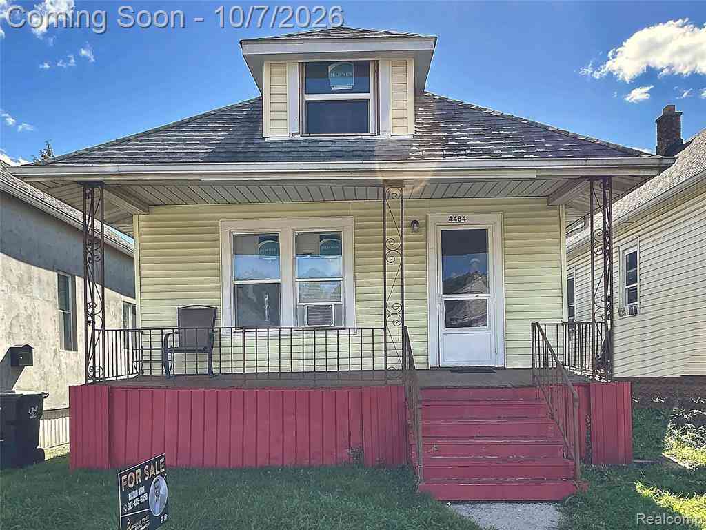 Homes For Sale - 4484 Fredro Street <br/> Hamtramck, MI 48212