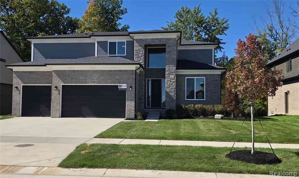 Homes For Sale - 50385 Arcadia Drive <br/> Macomb County, Macomb, MI 48042