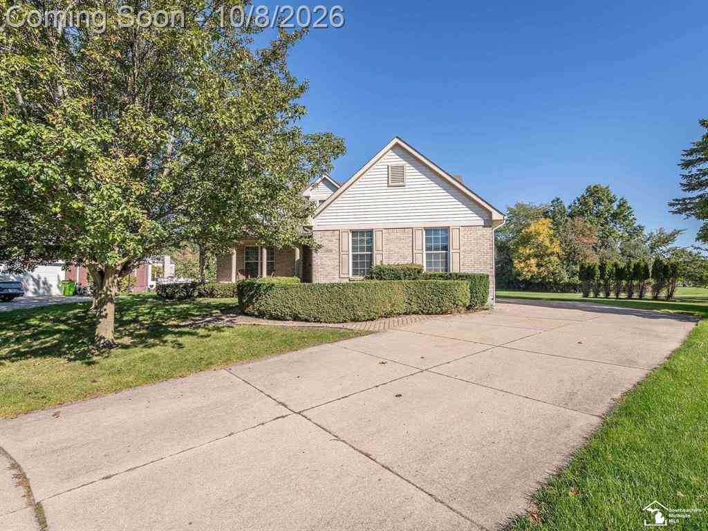 Homes For Sale - 25028 Maxwell Lane <br/> Flat Rock, MI 48134