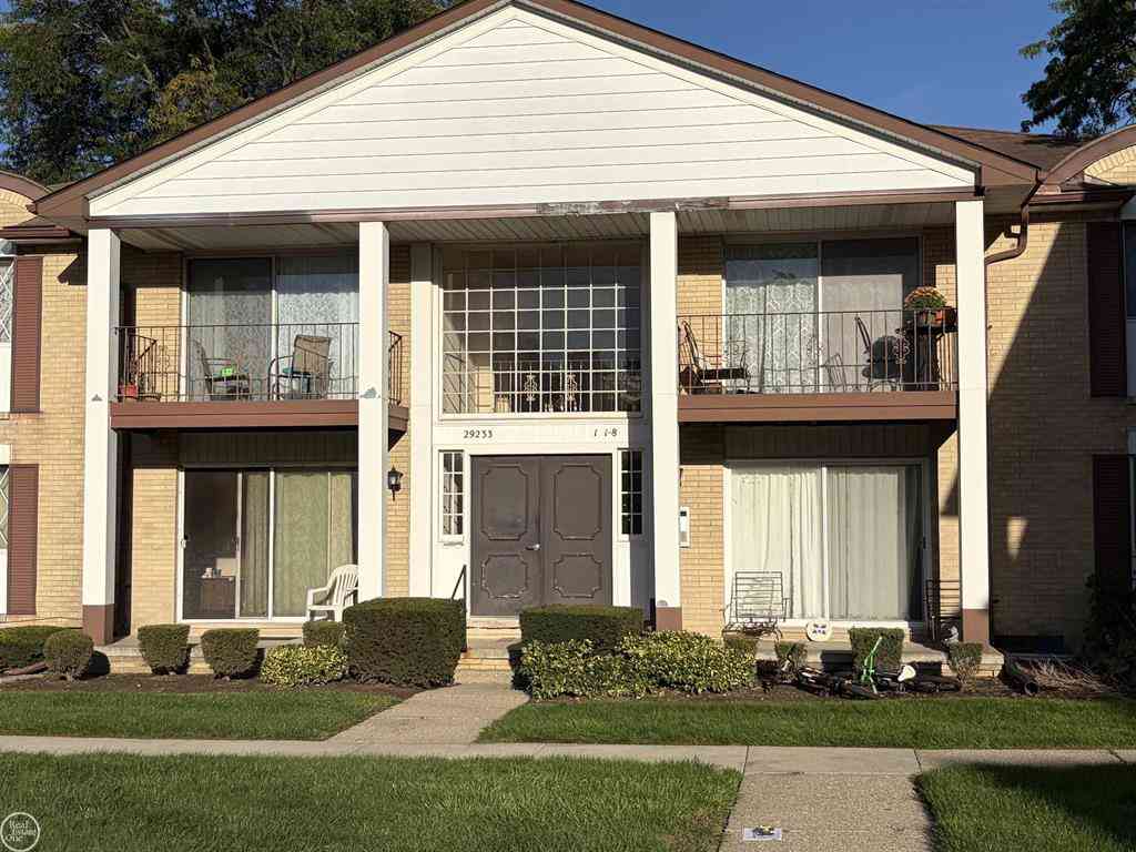 Condo For Sale - 29233 Hayes Road <br/> Warren, MI 48088