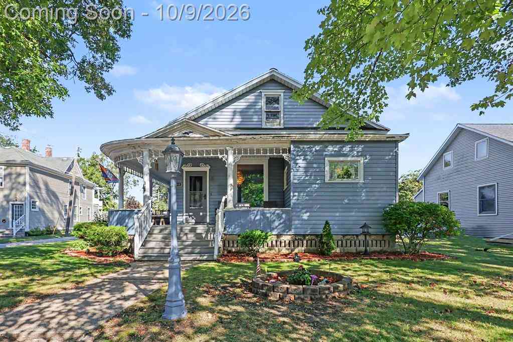 Homes For Sale - 2082 Torrent Street <br/> Muskegon, MI 49441