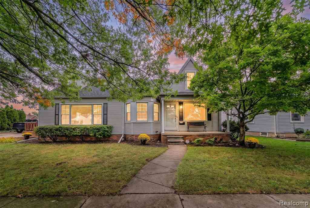 Homes For Sale - 1732 Maple Street <br/> Wyandotte, MI 48192