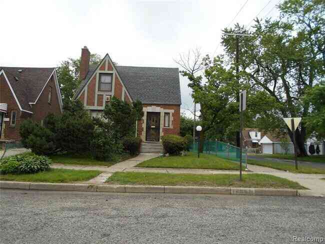 Homes For Sale - 16802 Monte Vista Street <br/> Detroit, MI 48221
