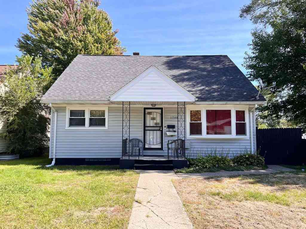 Homes For Sale - 1768 Hudson Street <br/> Muskegon, MI 49441