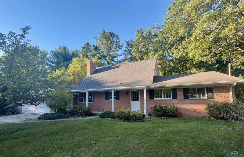 Homes For Sale - 5930 Birchcrest Drive <br/> Saginaw County, Saginaw, MI 48638