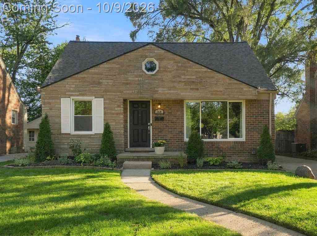 Homes For Sale - 1518 Red Run Drive <br/> Royal Oak, MI 48073