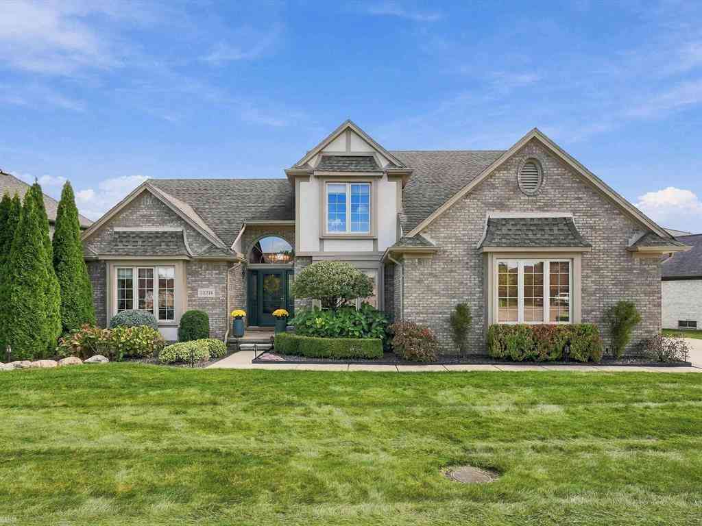Homes For Sale - 52716 Woodmill Drive <br/> Macomb County, Macomb, MI 48042