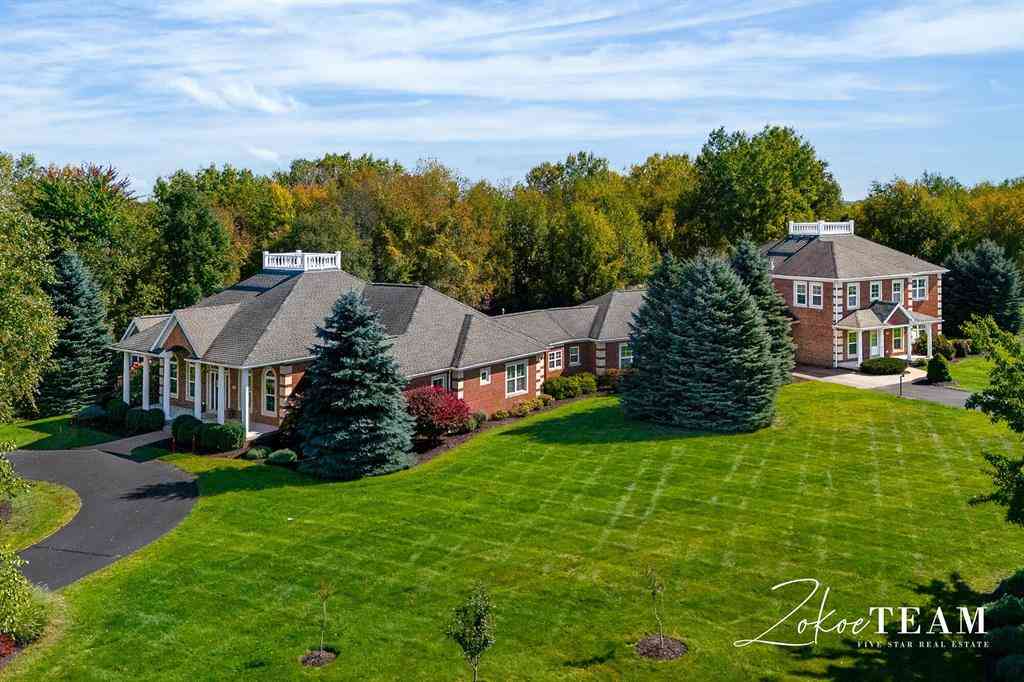Homes For Sale - 3050 Ridge Port Drive Nw NW<br/> Grand Rapids, MI 49544