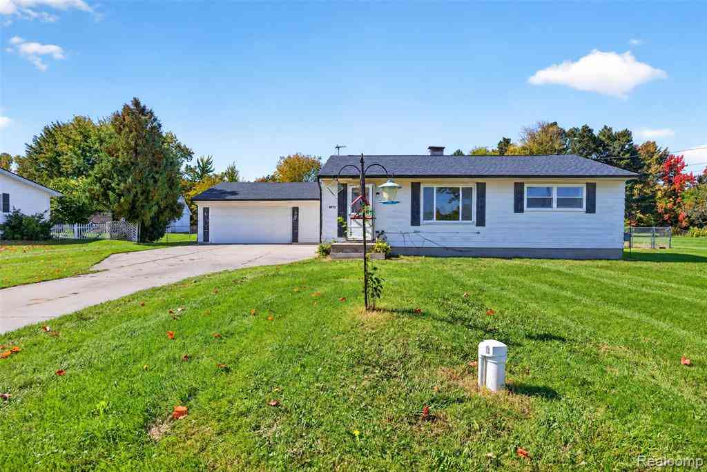 Homes For Sale - 5072 Mobile Drive <br/> Flint, MI 48507