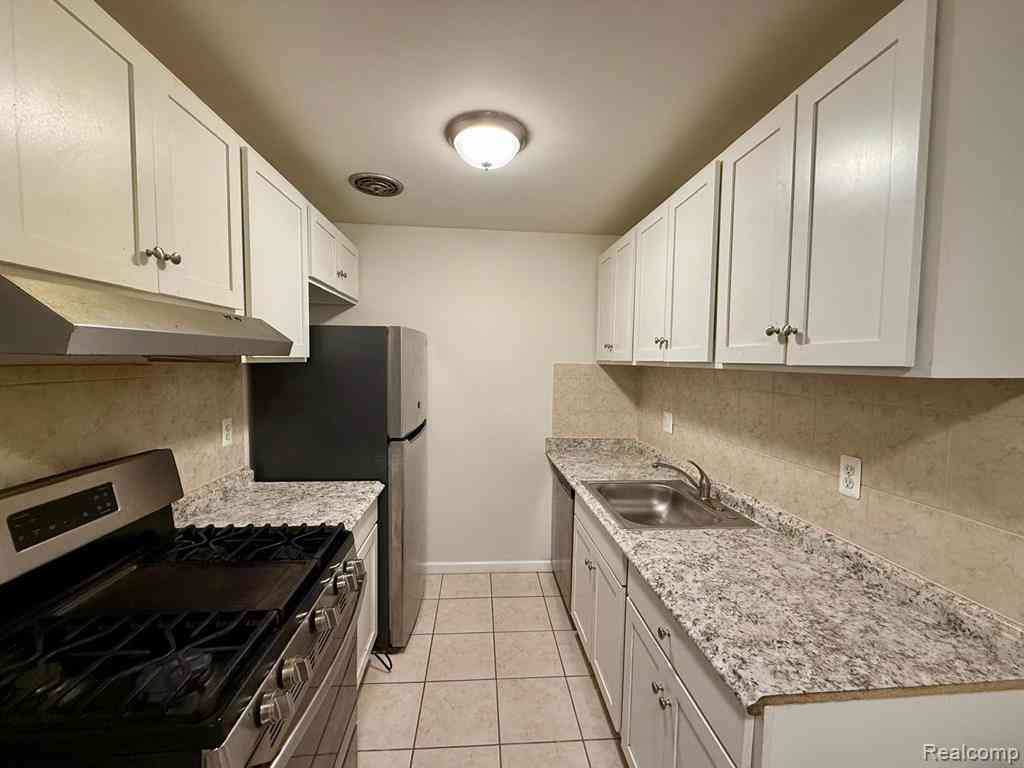 Condo For Sale - 38290 Fairway Court  #145A<br/> Clinton Township, MI 48038