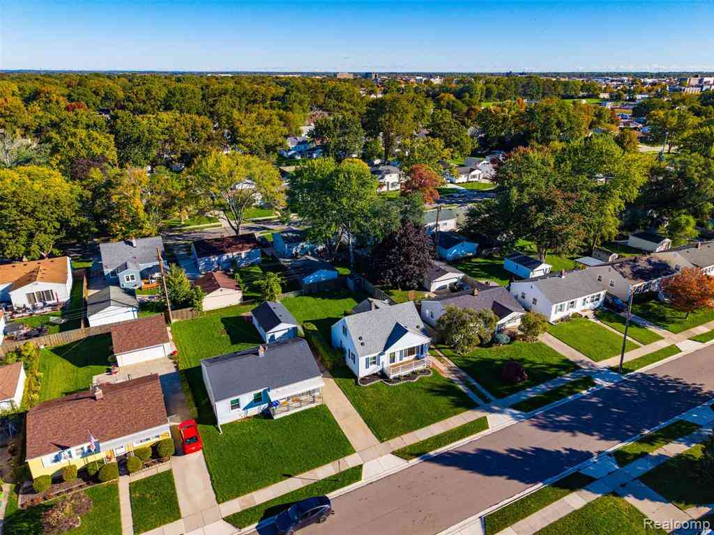 Homes For Sale - 1503 Amelia Avenue <br/> Royal Oak, MI 48073