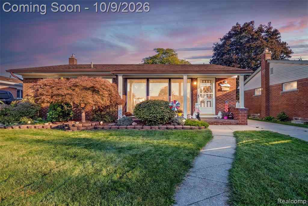Homes For Sale - 15226 Cook Street <br/> Wayne County, Southgate, MI 48195