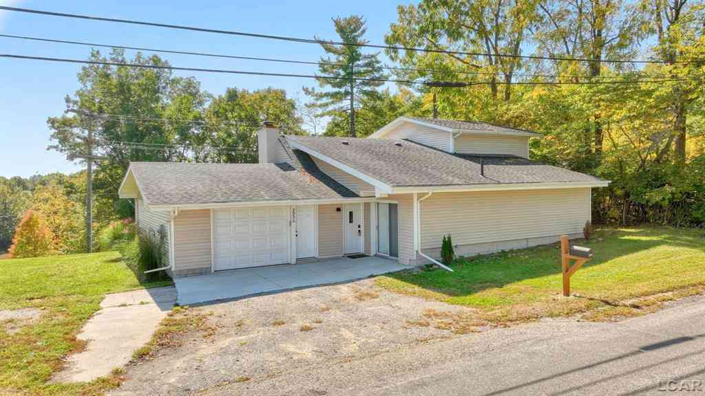 Homes For Sale - 2930 Spielman Road <br/> Adrian, MI 49221