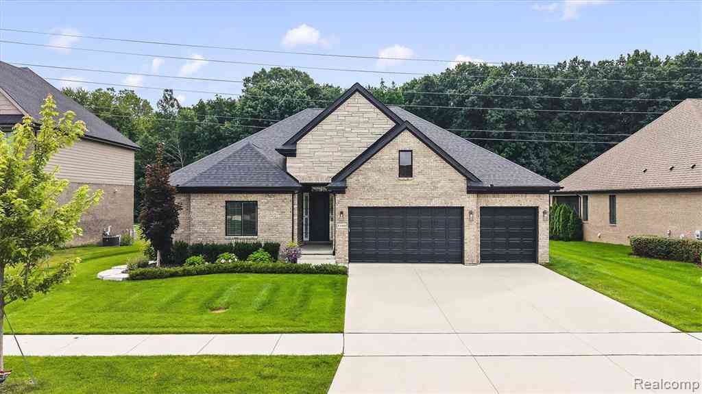 Homes For Sale - 53908 Lawson Creek Drive <br/> Macomb County, Utica, MI 48316