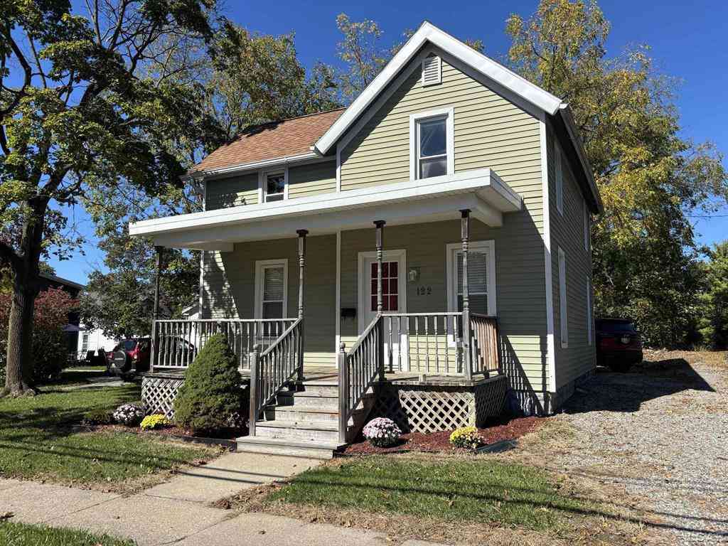 Homes For Sale - 122 W Beecher Street <br/> Adrian, MI 49221