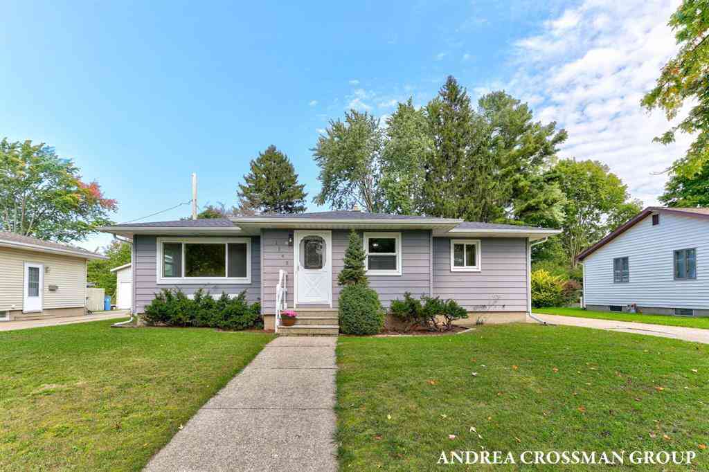 Homes For Sale - 1145 Taylor Avenue <br/> Ottawa County, Grand Haven, MI 49417
