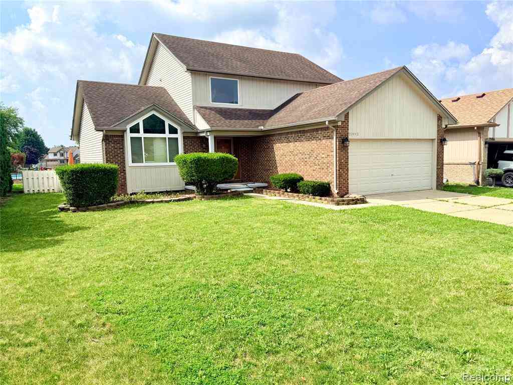 Homes For Sale - 25992 Briar Towne Boulevard <br/> Macomb County, Chesterfield, MI 48051