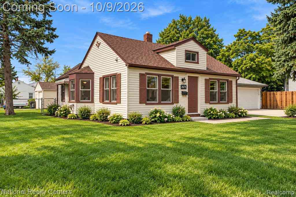 Homes For Sale - 20875 Elroy Avenue <br/> Warren, MI 48089