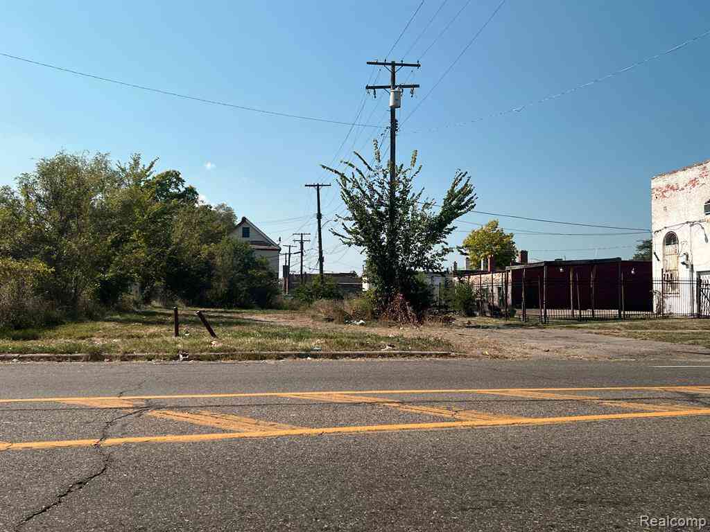 Vacant Land For Sale - 15321 Dexter Avenue <br/> Detroit, MI 48238