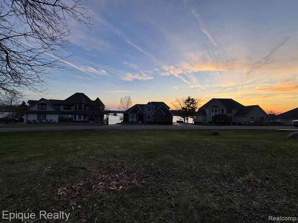 Vacant Land For Sale - VACANT LOT Thompson Shore Drive Drive <br/> Howell, MI 48843