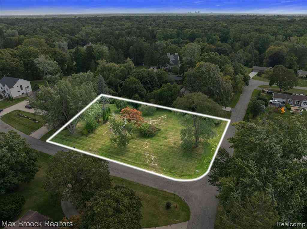 Vacant Land For Sale - 1027 Joanne Court <br/> Bloomfield Hills, MI 48302