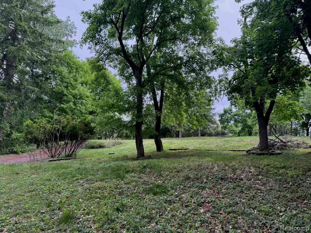 Vacant Land For Sale - 5050 Ponvalley Road <br/> Bloomfield Hills, MI 48302