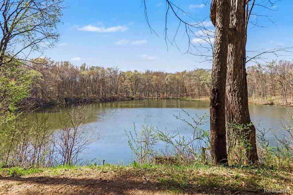 Vacant Land For Sale - 8815 Milford Road <br/> Holly, MI 48442