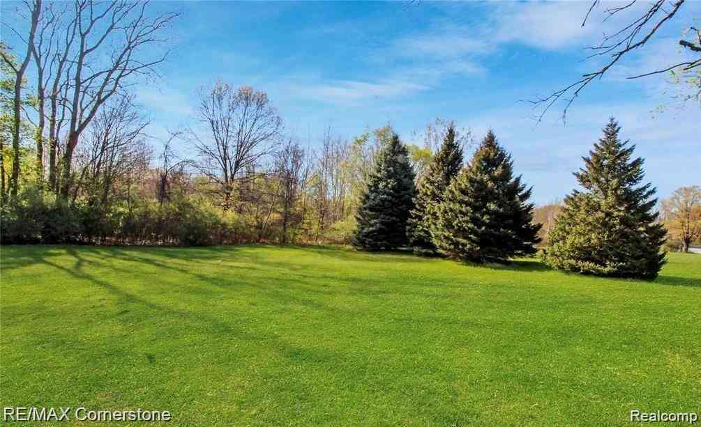Vacant Land For Sale - 0000 Wayne Rd  <br/> Romulus, MI 48174