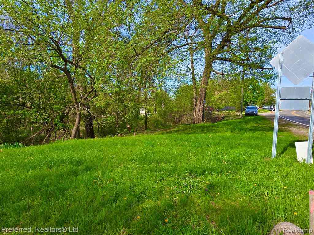 Vacant Land For Sale - 9691 Elizabeth Lake Road <br/> White Lake, MI 48386