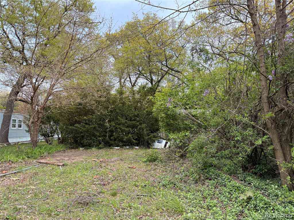 Vacant Land For Sale - 2695 Gary Avenue <br/> Brighton, MI 48114