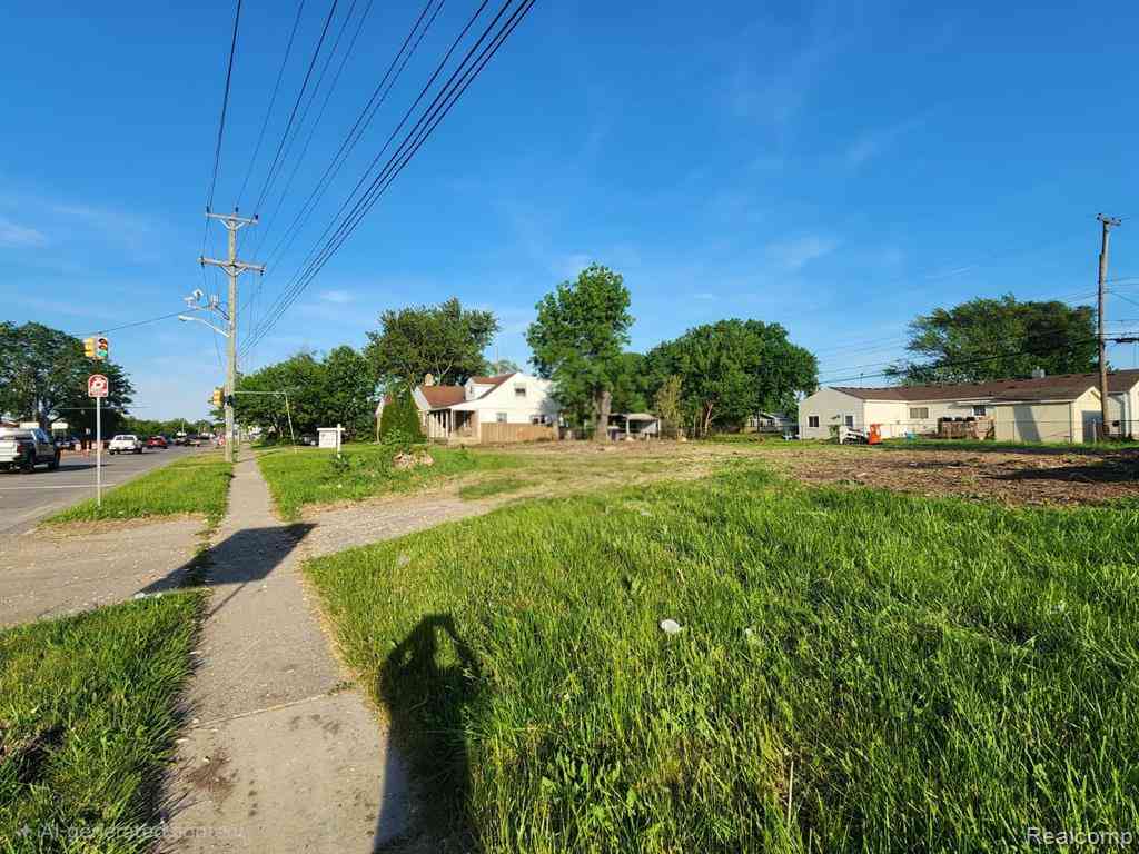 Vacant Land For Sale - 000 15 MILE ROAD Clintion Township  <br/> Clinton Township, MI 48035