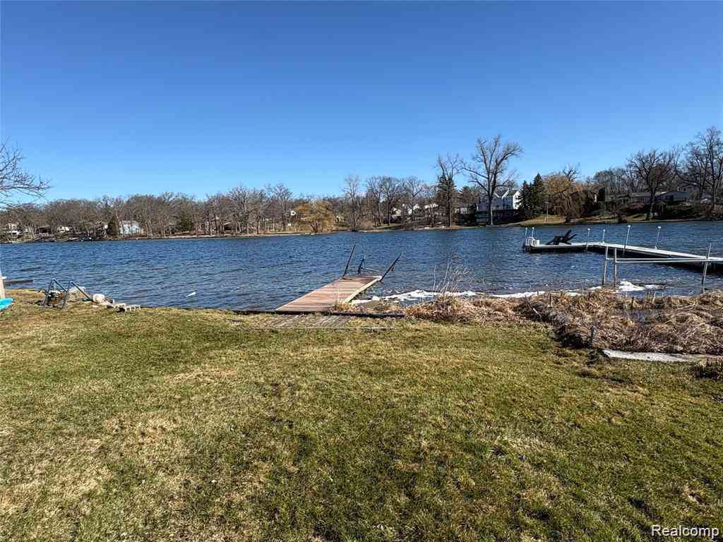 Vacant Land For Sale - 6912 Colony Drive <br/> West Bloomfield, MI 48323